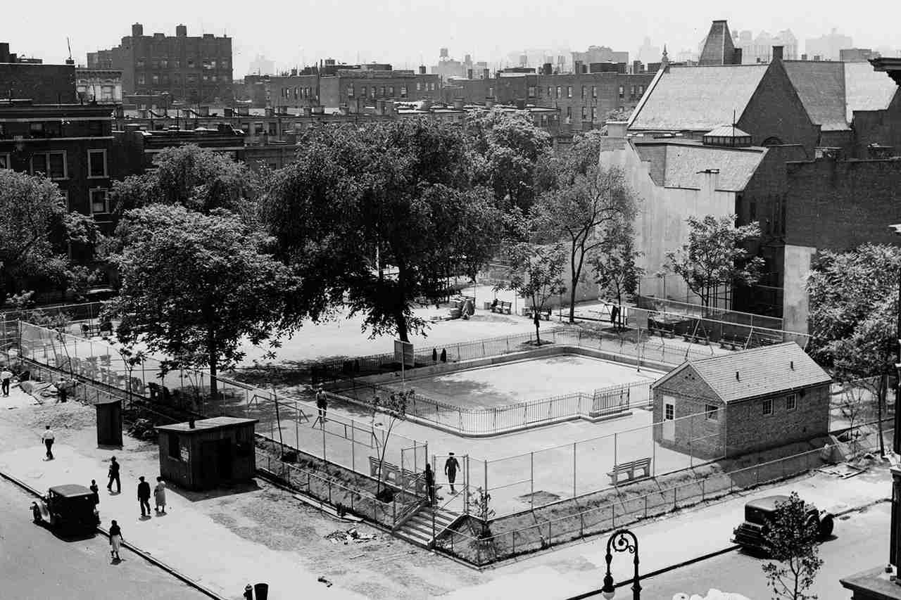 Robert Moses desarrolló canchas y espacios para el juego reglado en la ciudad de Nueva York