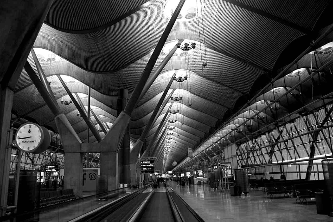 En 1997, el arquitecto Ricardo Bofill fue el encargado de llevar a cabo la remodelación del aeropuerto de Barajas
